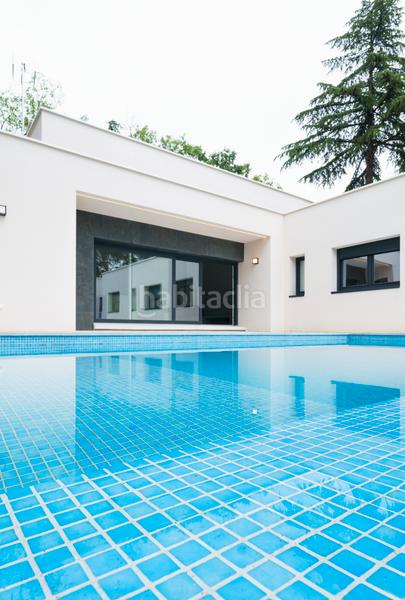 Foto c8c454bb-fa95-48cc-9050-b4a5bc38cb0b. Chalet espectacular villa independiente en las marias en Torrelodones