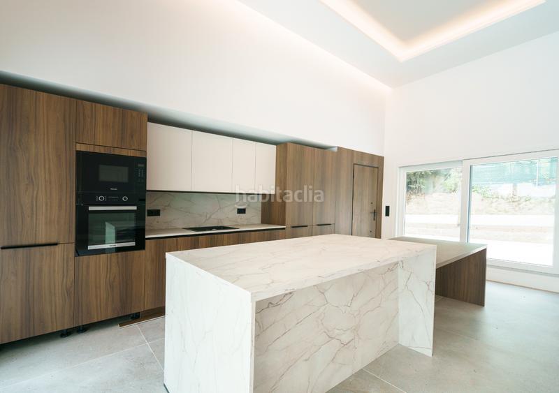 Foto 382f1252-24d6-41e6-9ddc-2791612d4563. Promoció VILLA MARIAS a Torrelodones. Habitatges d´obra nova
