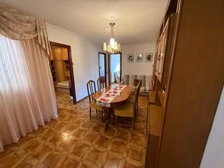 Pis  Carrer cedres. 4 habitaciones y ascensor