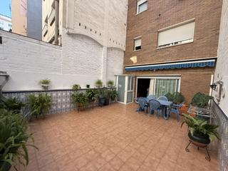 Piccolo appartamento  N/a. Grandiosa planta baja con terraza