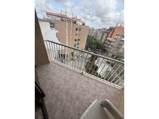 Apartment  Calle general manso del. 4 habitaciones con ascensor y balcón