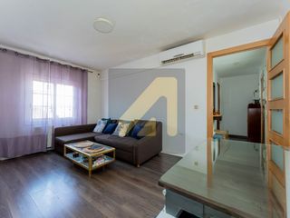 Appartement  Calle emporda de l'. Totalmente exterior con 4 habitaciones