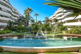 Rent Flat  Arrabal a cañas. A gorgeous apartment in the upmarket embrujo de banus now availa