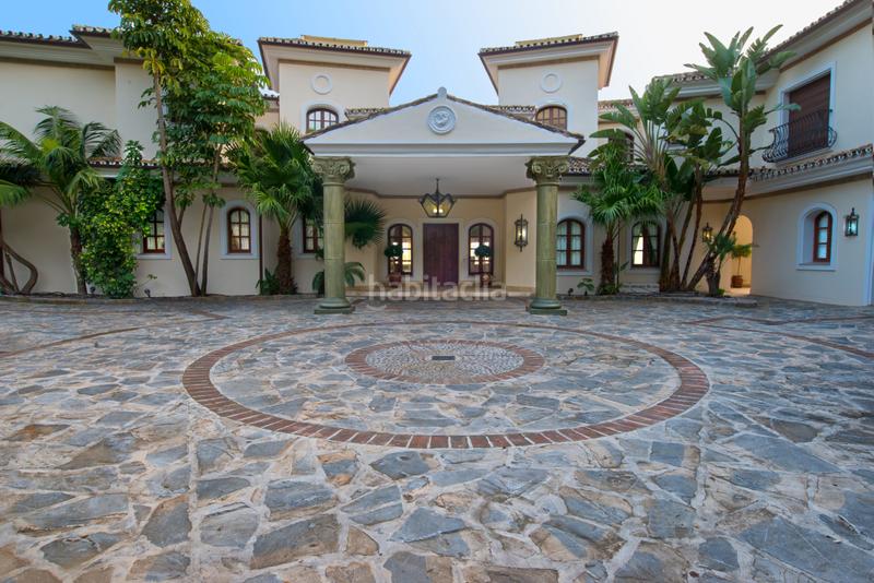 Foto 3c71afe1-cc09-4f33-8ecb-6bff96fad7f3. Casa con riscaldamento parcheggio piscina in Benahavís pueblo Benahavís