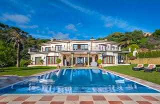 Casa  N/a. Villa for sale in la zagaleta, benahavis