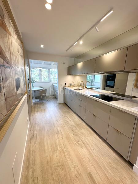 Foto 18503192-ee56-46a4-9ec2-a23871204776. Dachwohnung in calle isabel de valois 3v in Puerto Banús Marbella