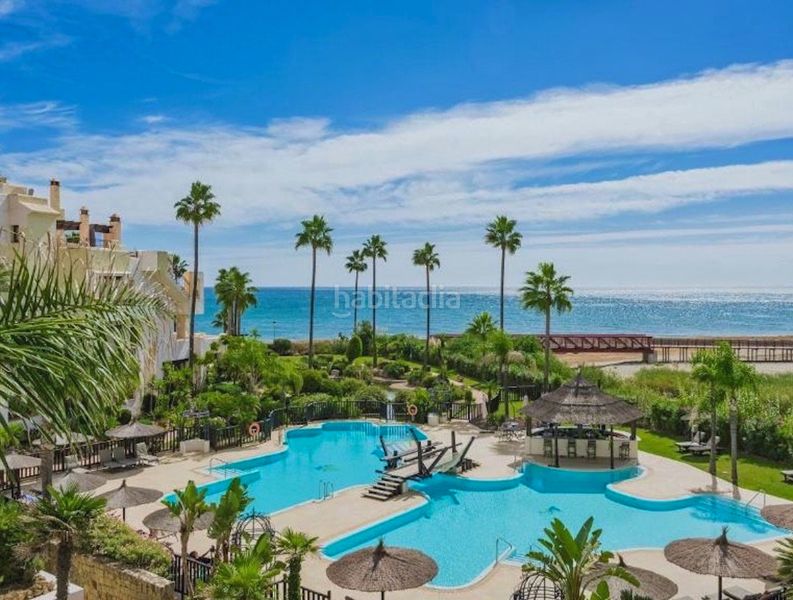 Foto 2d10c008-b9d0-4c3f-b994-2ea808cd0a74. Apartament a n-340 7 a El Velerín Estepona