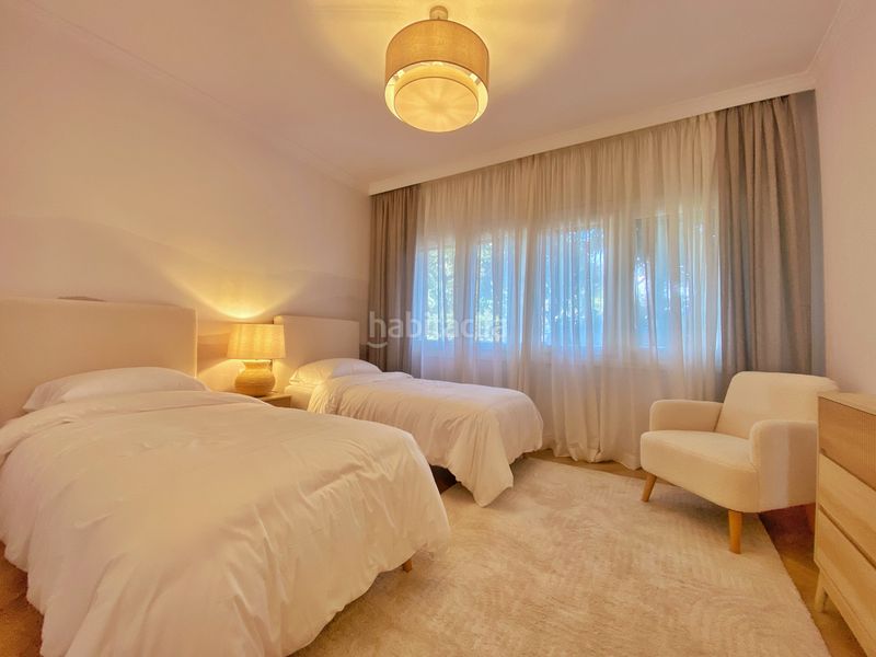Foto 652ba9b8-3e3d-4eb2-a669-6afd194c1527. Apartament a n-340 7 a El Velerín Estepona