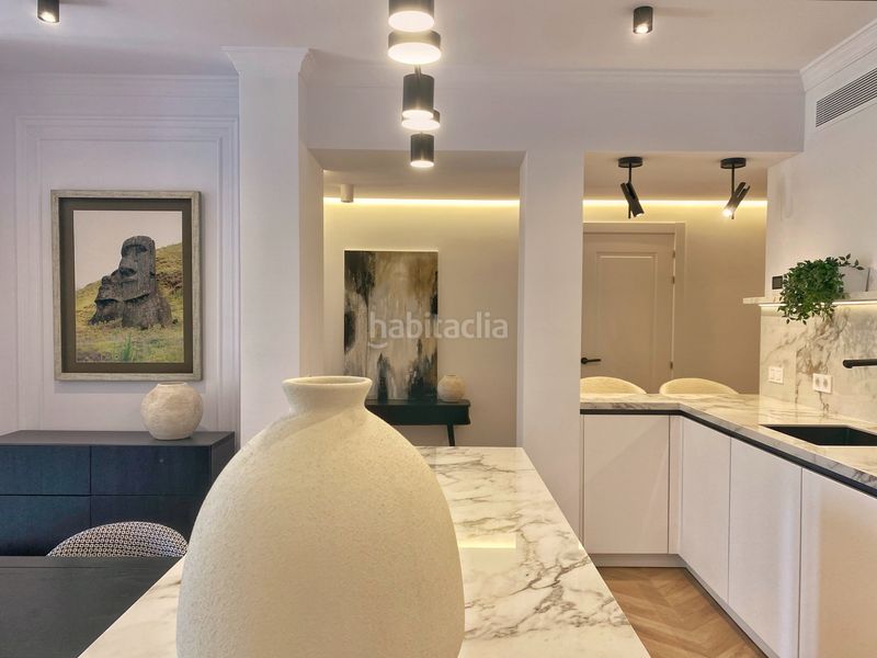 Foto e54bd0de-2426-4329-b41a-bf01ed2b1e84. Apartament a n-340 7 a El Velerín Estepona