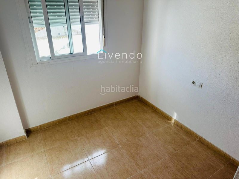 Foto 33a79045-98de-46ce-87c3-5e4c681d227e. Pis a La Banda - Campo de Fútbol Chiclana de la Frontera