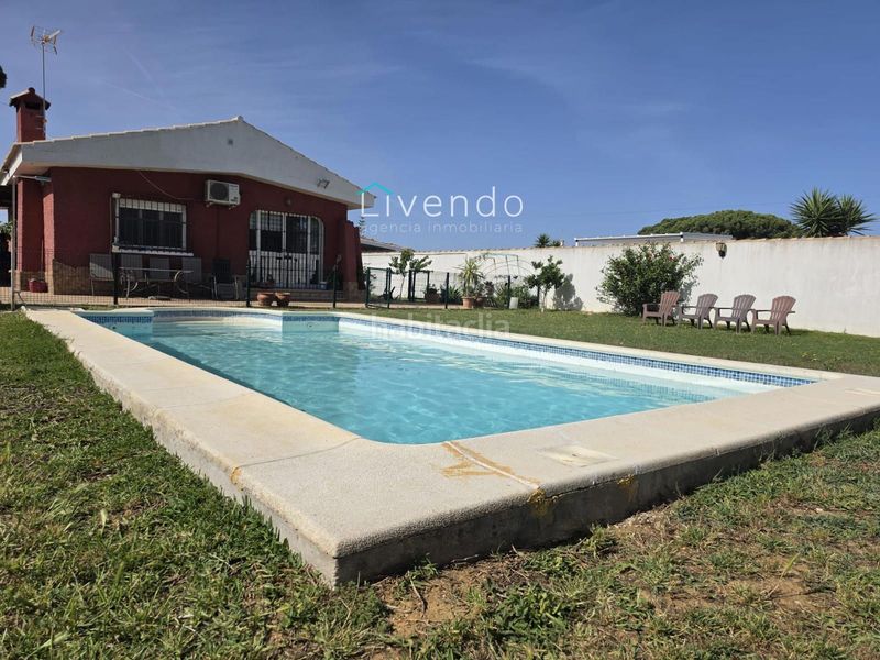 Foto 0179d325-74d4-496e-813a-7c9d12a9a668. Xalet amb piscina a Las Lagunas - Campano Chiclana de la Frontera