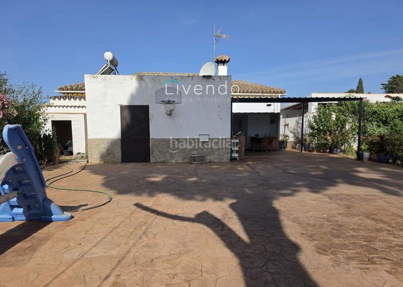 Foto c59fb53d-e654-4de1-9be1-81042b2c2858. Xalet amb piscina a Las Lagunas - Campano Chiclana de la Frontera