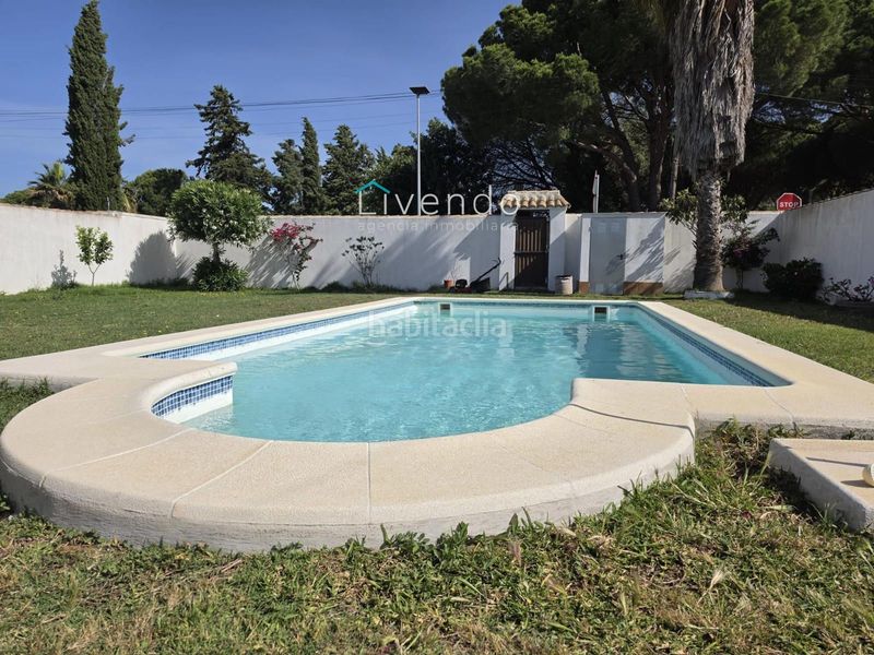 Foto f1f29ae0-7610-4645-8ed3-b5bb7d18addc. Xalet amb piscina a Las Lagunas - Campano Chiclana de la Frontera