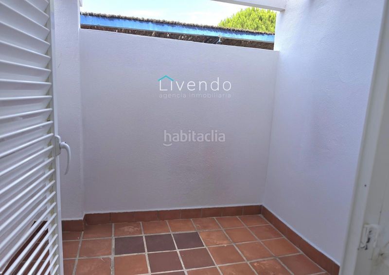 Foto 7e860baf-7091-47c0-8416-b1e089fe5840. Casa adossada amb aparcament piscina a Novo Sancti Petri Chiclana de la Frontera