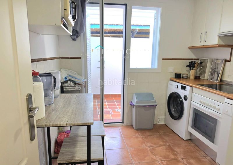 Foto 95f357ac-5da6-4ec8-8356-37131f9fbc3a. Casa adossada amb aparcament piscina a Novo Sancti Petri Chiclana de la Frontera