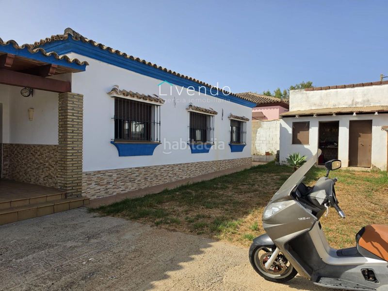 Foto a6e563c3-e215-4f0c-b7f8-be48700e1db3. Xalet amb aparcament a Los Franceses - La Vega Chiclana de la Frontera