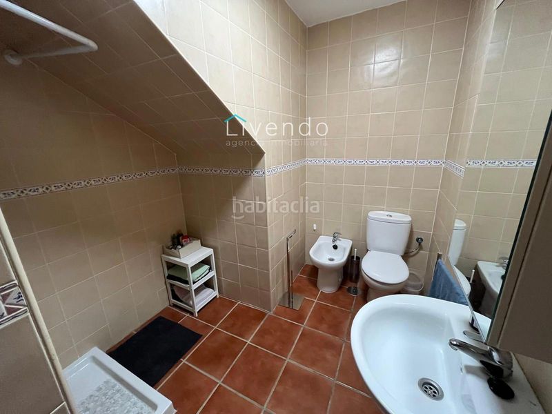 Foto 4c304c58-c4a9-4fbd-b847-5dd7b2133706. Casa adossada amb piscina a Benalup