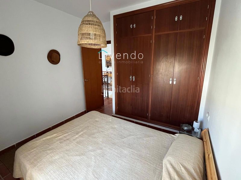 Foto 54a62944-6c72-4a56-8c86-c65a2119ed14. Casa adossada amb piscina a Benalup