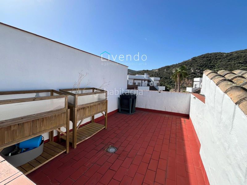 Foto ee3ace36-46cf-466a-a661-fa8aea71a138. Casa adossada amb piscina a Benalup