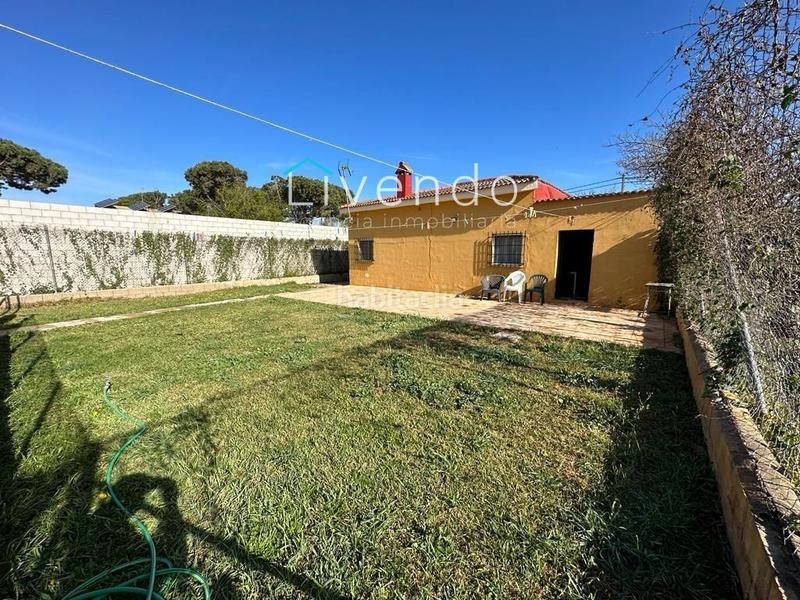 Foto a78e83b0-bdd3-4b13-a4de-843f0b55e070. Chalet con piscina in Los Franceses - La Vega Chiclana de la Frontera