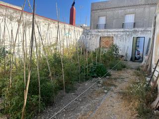 Finca rústica en Núcleo urbano. Solar urbano en venta en chiclana, zona casa de las tartas