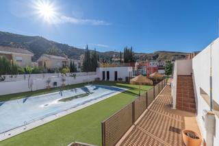 Maison jumelée  Calle san jose. Gran chalet pareado con piscina comunitaria detrás de la ruta de