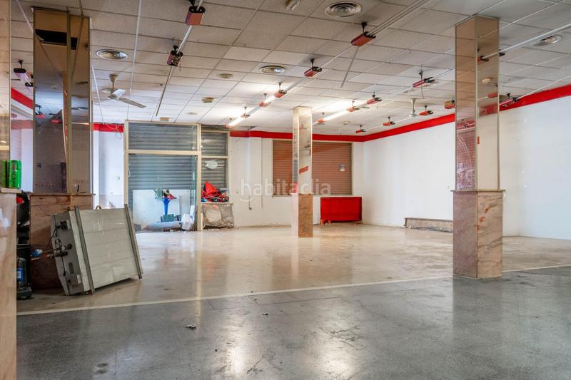 Foto 8c25f85a-c59f-443a-93fd-d6e79058ed78. Local comercial  en esquina en Pulianas