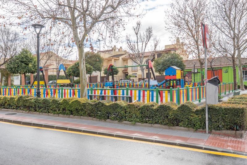 Foto be452da9-7bca-48c9-9b81-4d87c5fe33c6. Local comercial  en esquina en Pulianas