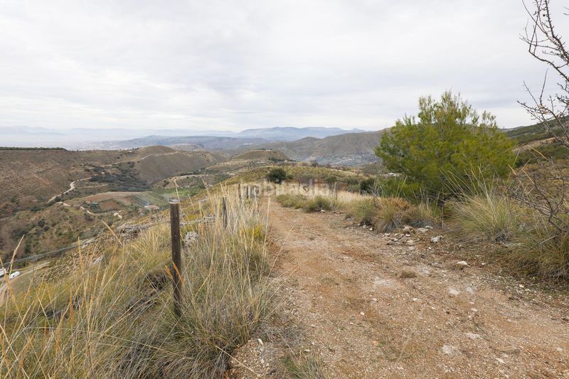 Foto 45f48bfb-9496-4abd-84c3-b0d8daffd1a0. Finca rústica a extrarradio 237 a Monachil pueblo Monachil