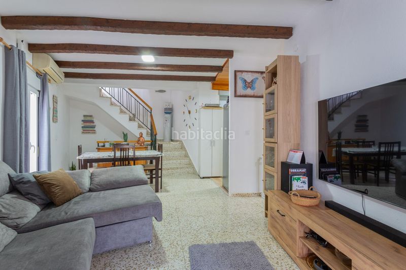 Foto a11e930a-ea1f-4bfa-a48b-5ccb6ba4b338. Casa a Ítrabo