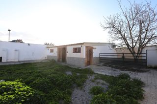Terreno residenziale  Calle de la magnolia. Oportunidad en el ventorrillo solar urbano con cuadra y posibili