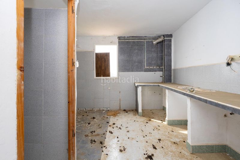 Foto 0ab15ff6-2055-4768-b395-67cf4fa9c64d. Edifici a Castell de Ferro