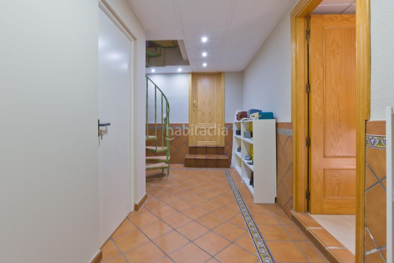 Foto f587558d-c256-4105-8e49-87a5f75387e8. Casa amb calefacció aparcament a Cájar