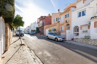 Casa a schiera  Avenida de la libertad. Adosada en huetor vega