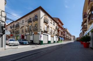 Local Comercial  Calle del maestro rodrigo. Magnifico local comercial ideal para utilizar como garaje