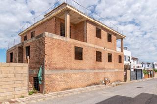 Terreny residencial  Calle de las viñas nuevas. Solar con estructura en gojar