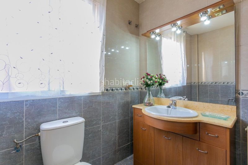 Foto 19654f82-242e-4078-a87e-95c818931a4a. Casa adossada amb aparcament a Cerrillo de Maracena - Periodistas Granada