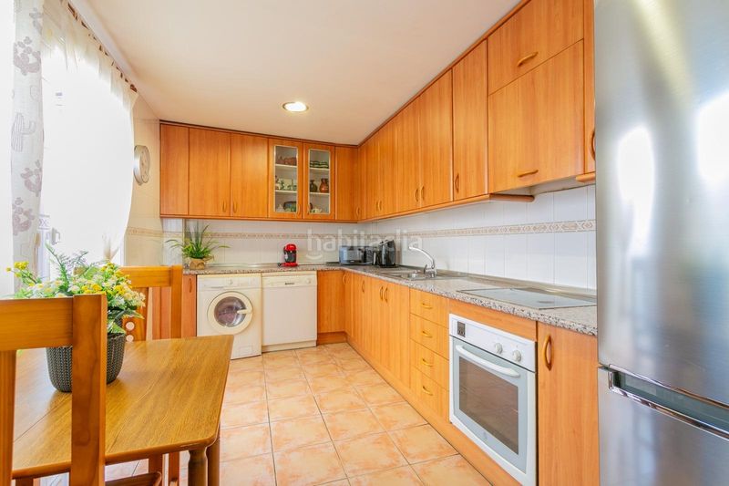 Foto 56f317d1-87af-4e39-aec5-f8c45e1f83dd. Casa adossada amb aparcament a Cerrillo de Maracena - Periodistas Granada