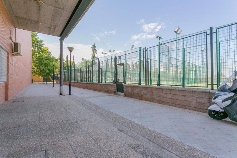 Foto 7430f862-fc73-4a68-95ef-8ba55f6fe89e. Casa adossada amb aparcament a Cerrillo de Maracena - Periodistas Granada