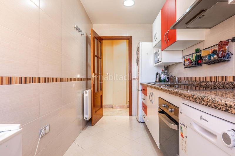 Foto 5b905b29-88cf-4ccd-a1b1-833aebf93309. Piso  en calle antonia mercé en Angustias - Chana - Encina Granada