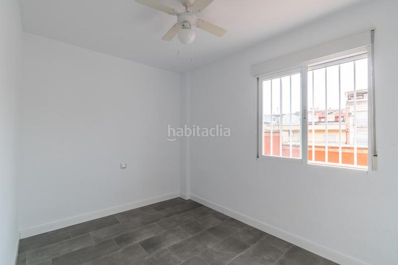 Foto 998fc4f1-bc57-434d-b3f1-6fb2b7e1a035. Piso buscas un hogar listo para estrenar en el corazón ? en Albolote