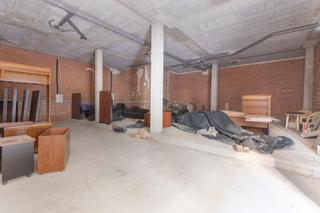 Local Comercial a Calle de sevilla 36. Local comercial junto centro de salud de armilla