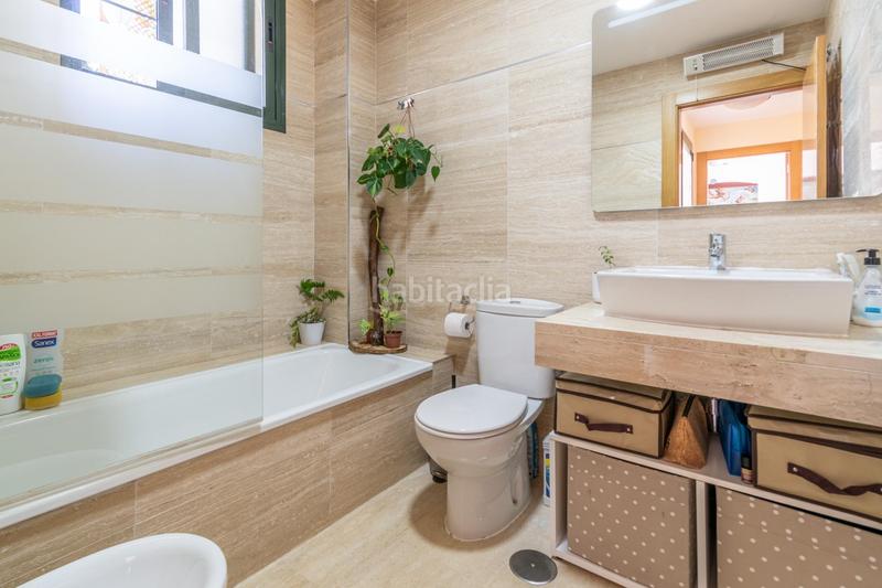 Foto 8081c5d0-a1ea-47d3-837e-fdf75d4247ea. Casa a schiera con parcheggio piscina in San Francisco - El Chorrillo Gabias (Las)