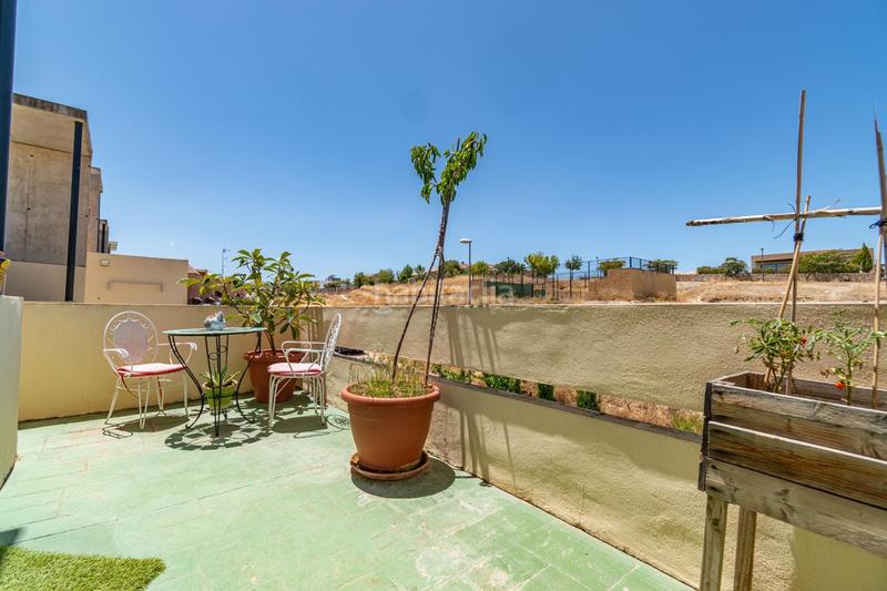Foto 6300b697-5349-4efe-9ec6-1611867eff71. Semi detached house with parking pool in San Francisco - El Chorrillo Gabias (Las)