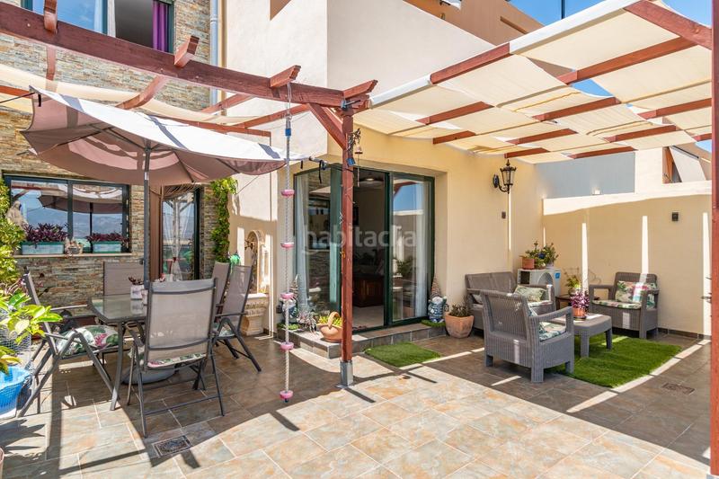 Foto 8fe62f7b-3e30-4ea4-ac28-8bc4d8afa3fa. Semi detached house with parking pool in San Francisco - El Chorrillo Gabias (Las)