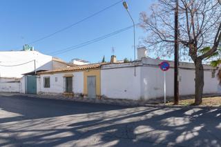 Masia  Calle gardenia (chaparral). Vivienda con múltiples opciones