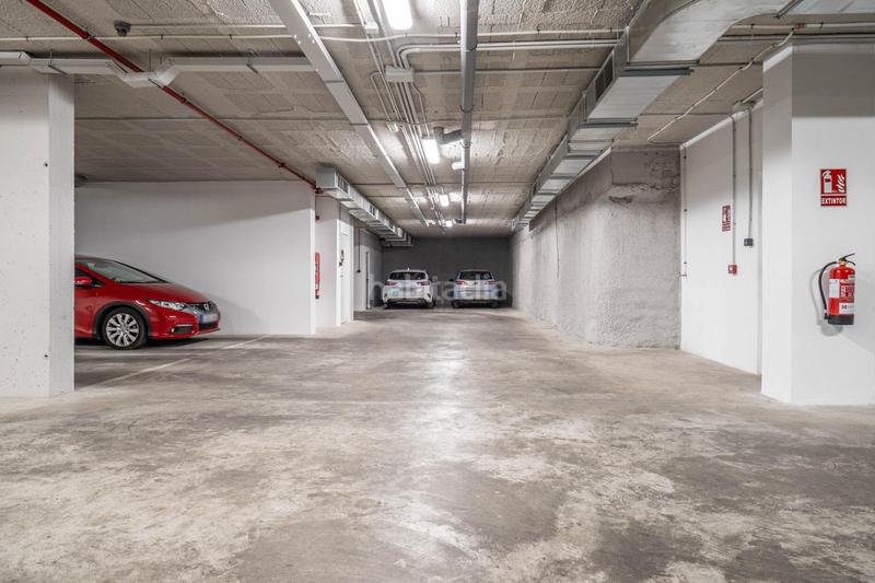 Foto 1fda416d-f55e-4c6d-85c9-4b6e5817f4c9. Piso en calle de josé luis pérez pujadas piso premium con piscina y garaje en zona forum junto a la ciudad de la justicia en Granada