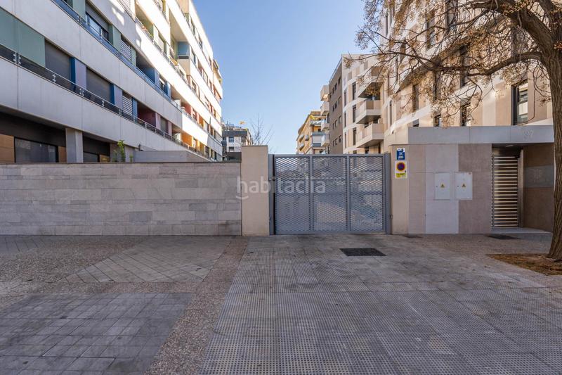 Foto 5bb7b7c0-a803-49ab-b412-f7a711bf1e84. Piso en calle de josé luis pérez pujadas piso premium con piscina y garaje en zona forum junto a la ciudad de la justicia en Granada