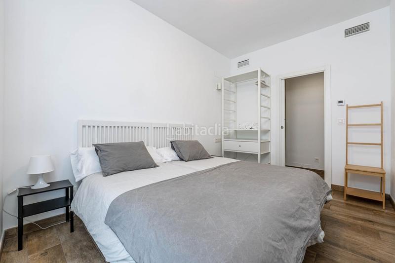 Foto 60bffcc8-bae9-4e92-bf0b-5e5a2a4c7975. Piso en calle de josé luis pérez pujadas piso premium con piscina y garaje en zona forum junto a la ciudad de la justicia en Granada