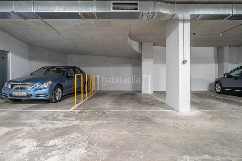 Foto b06f1303-044e-4f60-bb60-deb32a6fd1d8. Piso en calle de josé luis pérez pujadas piso premium con piscina y garaje en zona forum junto a la ciudad de la justicia en Granada